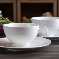 Deux tasses en porcelaine avec soucoupe » IA générative Deux tasses en porcelaine avec soucoupe » IA générative